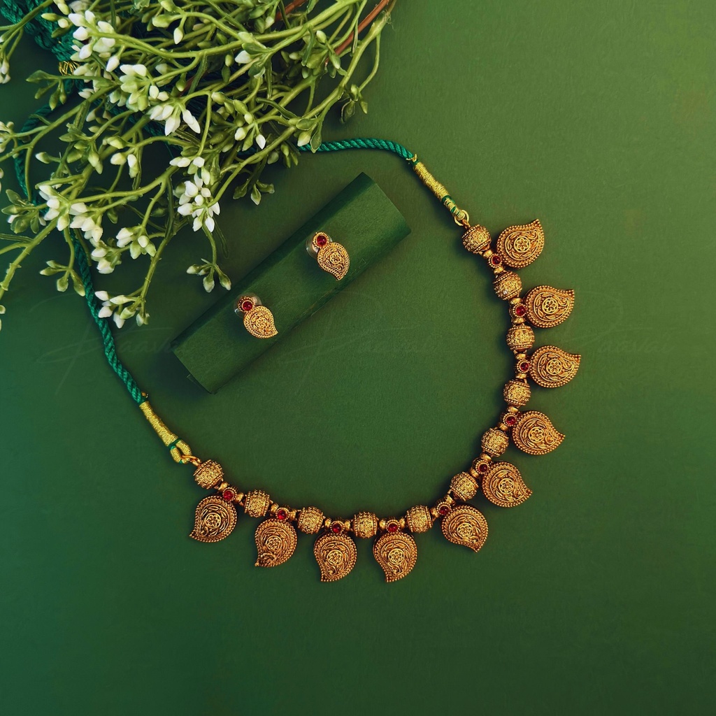 Antique Mango Ruby Necklace Stud Short 1001